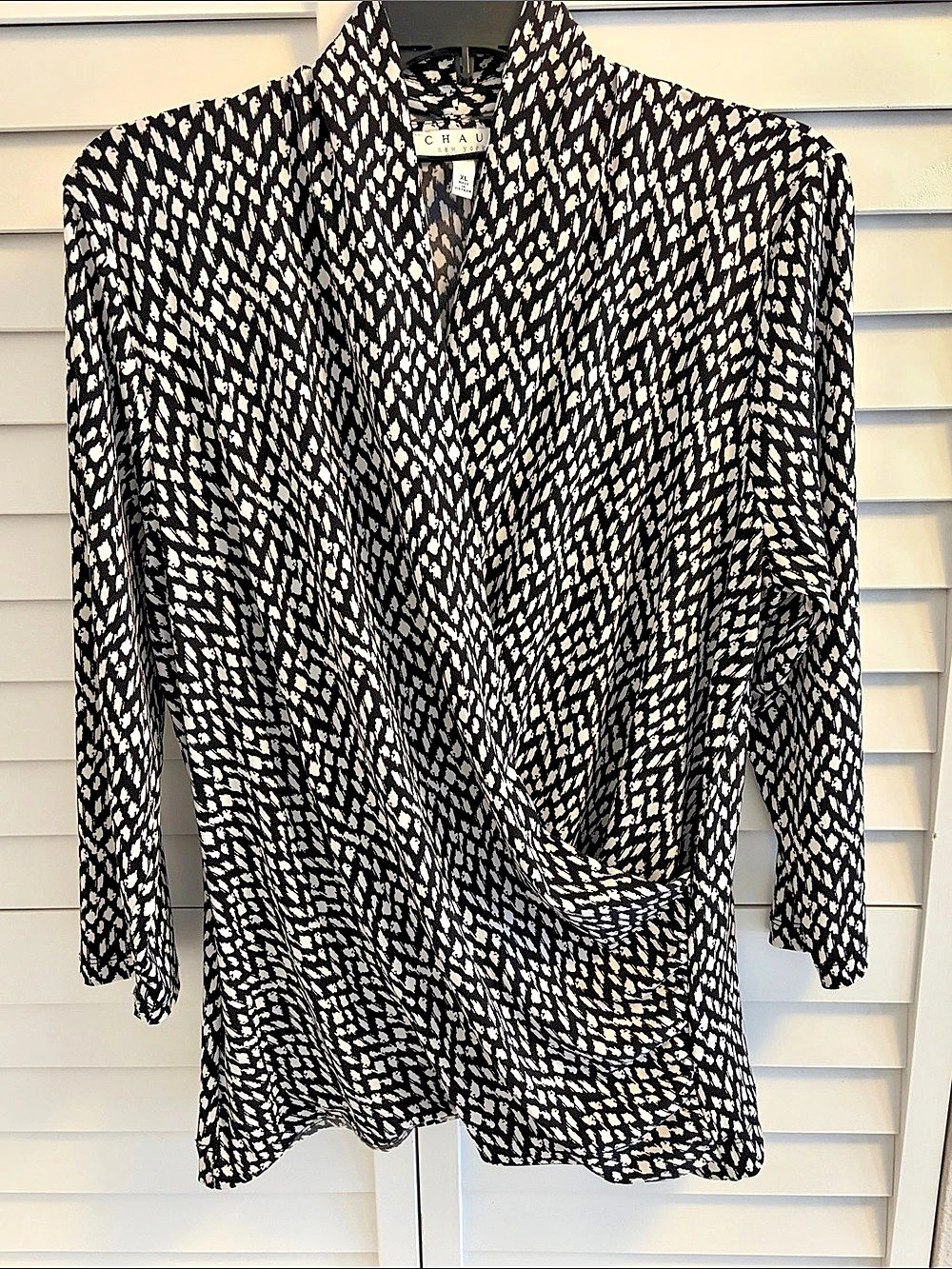 Chaus Blouse in Black & White Print Size XL
